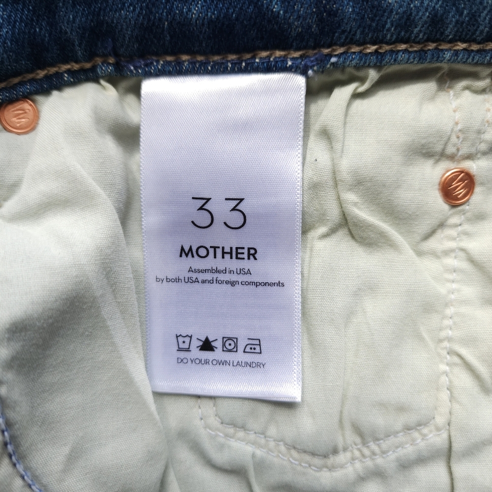 Mother The Weekender Flare Jeans In Love Bombs - Picture 11 of 16